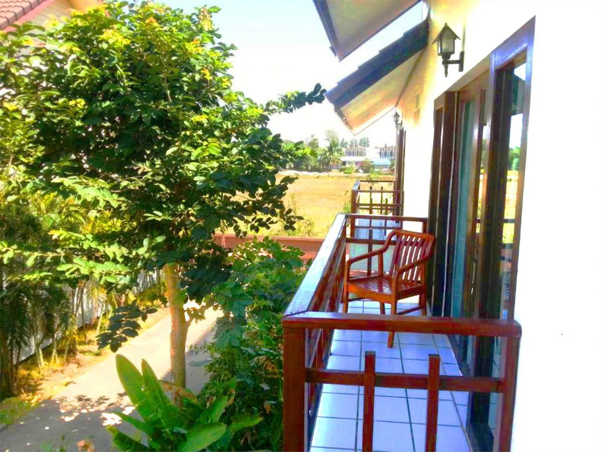 Thong Paeka Hotel Prasat Eksteriør billede