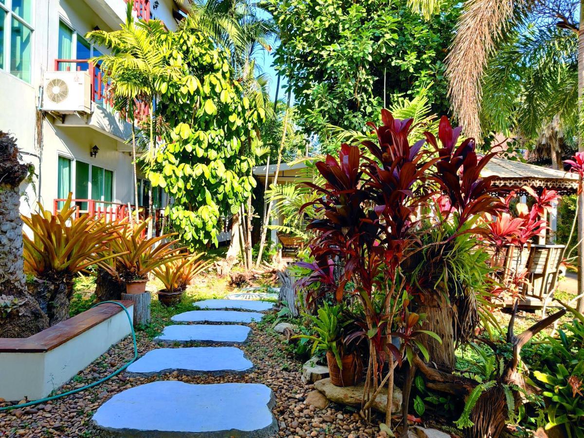 Thong Paeka Hotel Prasat Eksteriør billede