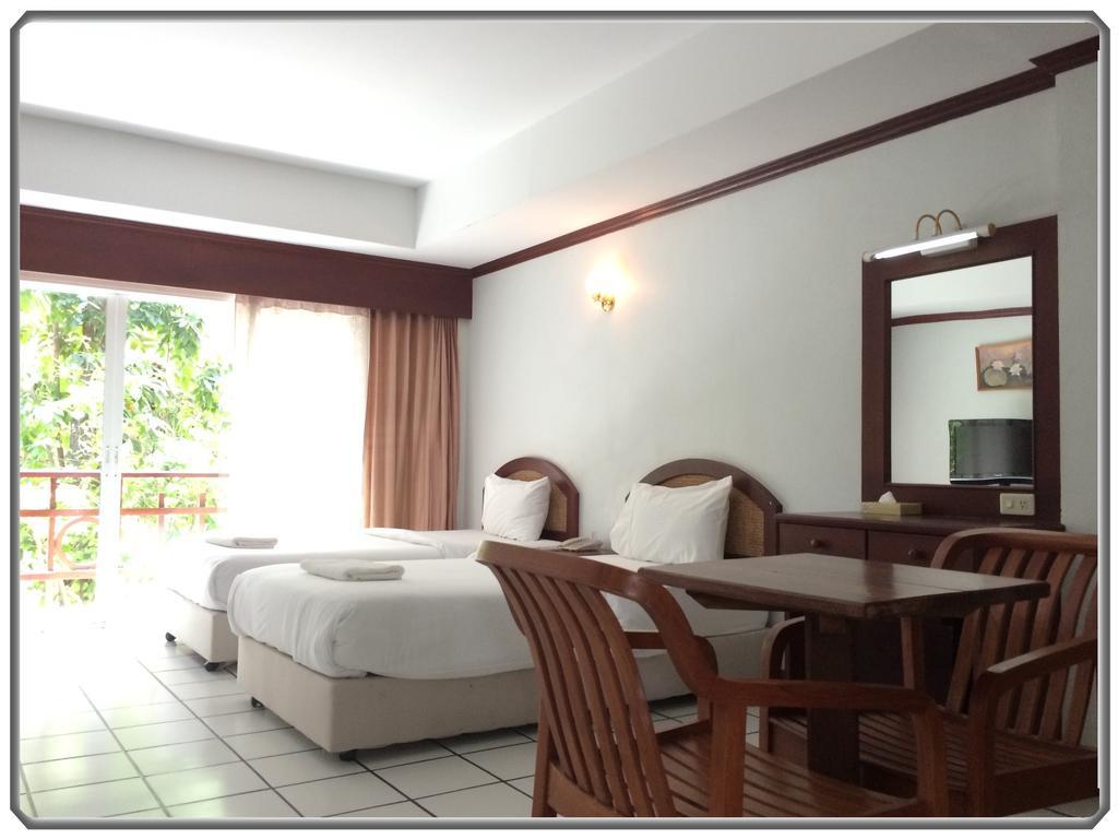 Thong Paeka Hotel Prasat Værelse billede